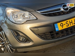 Opel Corsa - 1.4-16V Design Edition | Pepperdust Metallic | Navigatie/WinterPack/Cruise/PDC - Chique &
