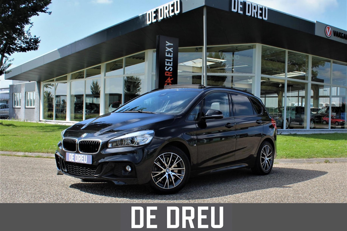 BMW 2-serie Active Tourer - 225xe M-Sport | PANORAMA | LEDER | HEAD-UP - AutoWereld.nl