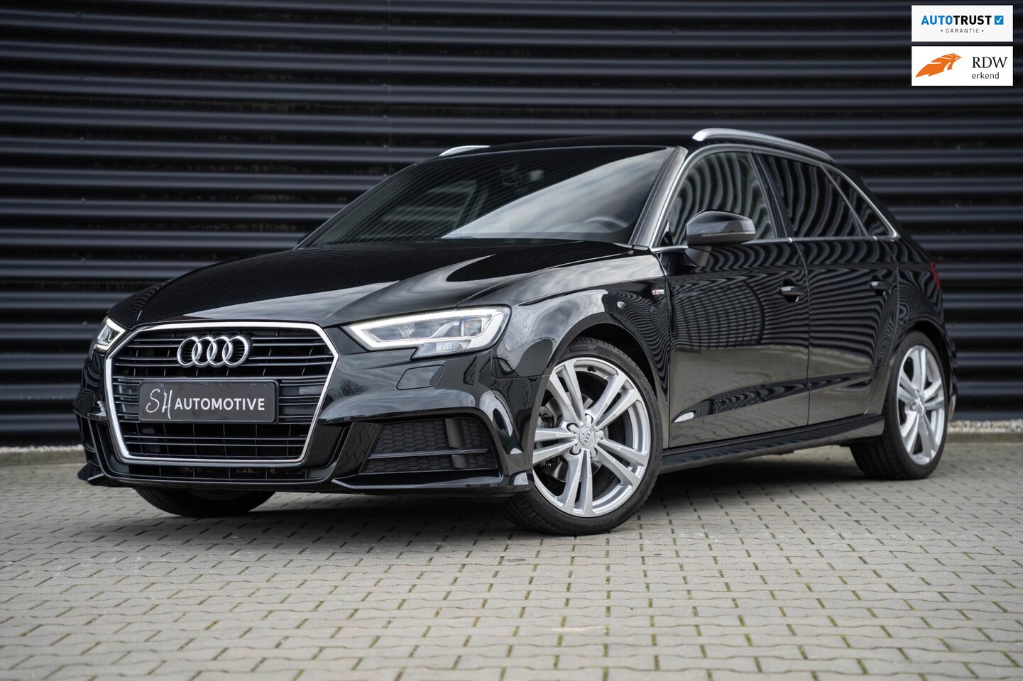 Audi A3 Sportback - 35 TFSI CoD Sport 3x S-Line / CARPLAY / VIRTUAL / STOELVERWARMING - AutoWereld.nl