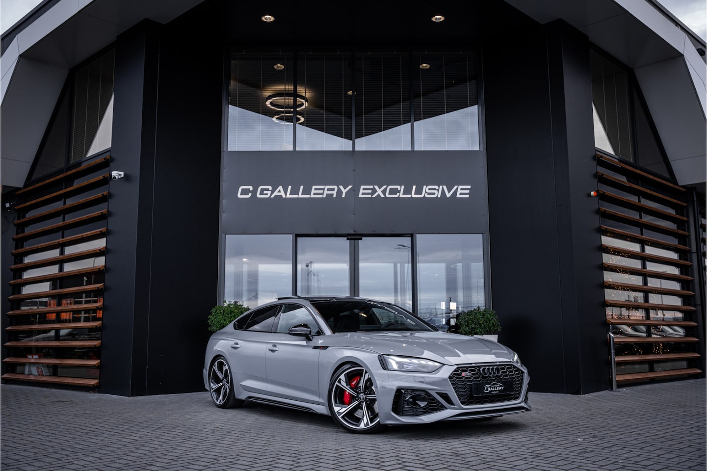 Audi RS5 - Sportback 2.9 TFSI quattro - RS Dynamic | Milltek | Panorama | B&O | Alcantara - AutoWereld.nl