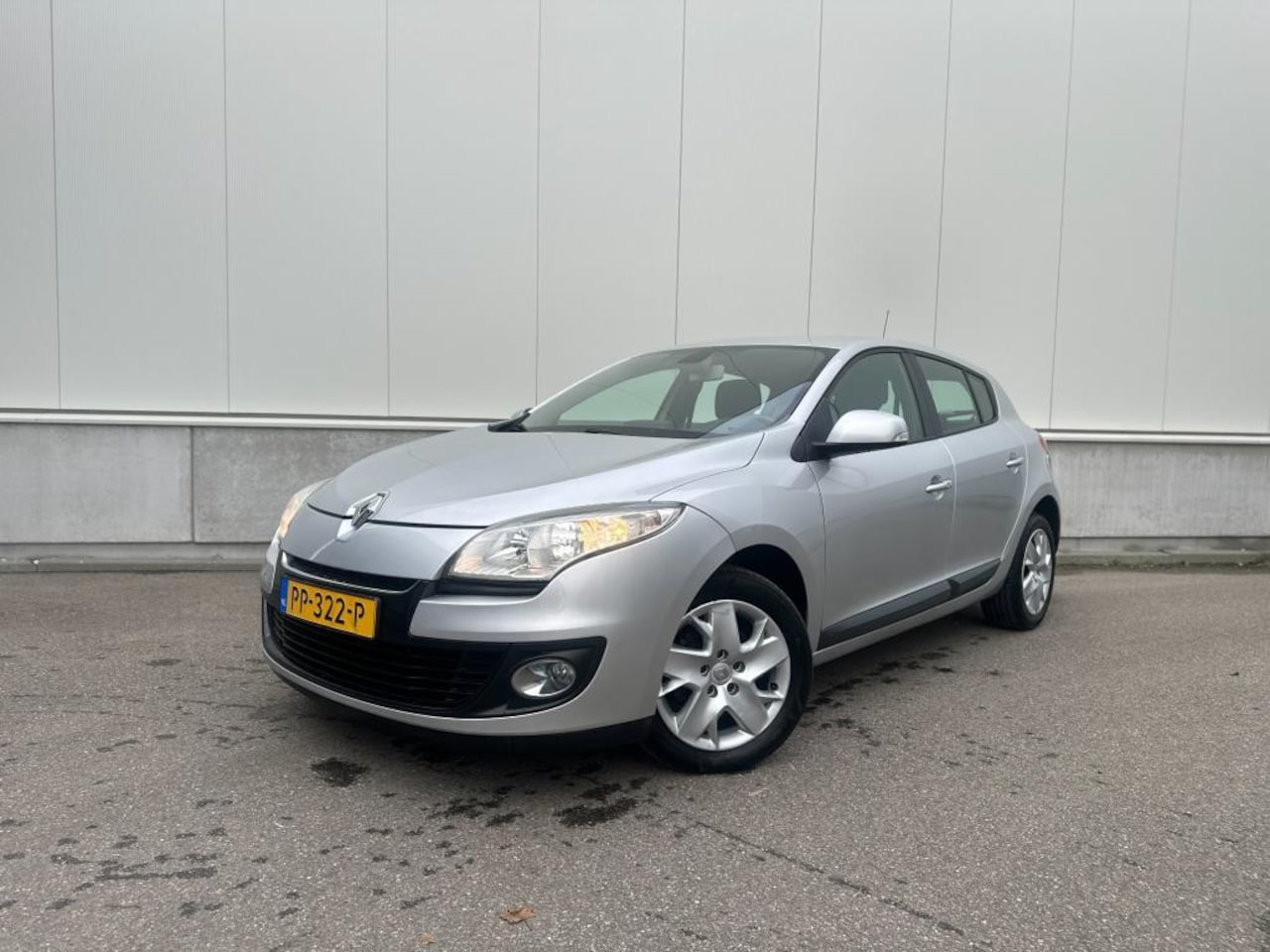 Renault Mégane - 1.5 dCi Collection - AUTOMAAT / Climate / Navi / Cruise / Parkeersens. / NAP - AutoWereld.nl