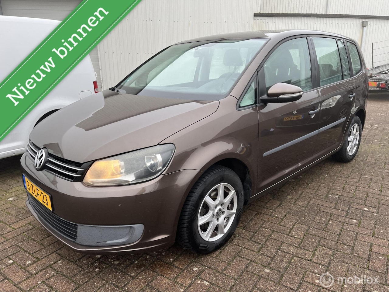 Volkswagen Touran - 1.6 TDI Trendline BlueMotion 1.6 TDI Trendline BlueMotion - AutoWereld.nl