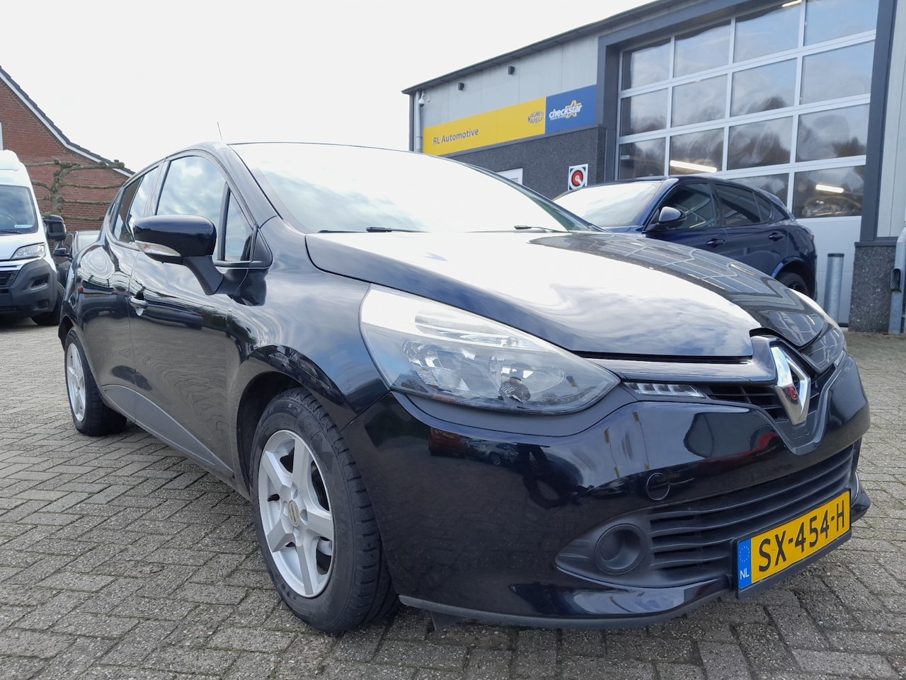 Renault Clio - 1.2 Night & Day - Airco - 5 deurs - AutoWereld.nl