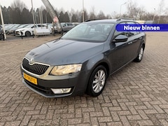 Skoda Octavia Combi - 1.2 TSI Greentech Ambition Businessline 110pk | Trekhaak | Navigatie | Climate control