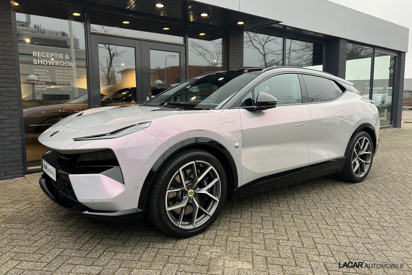Lotus Eletre - EDS 450 S 4WD 112 kWh - AutoWereld.nl