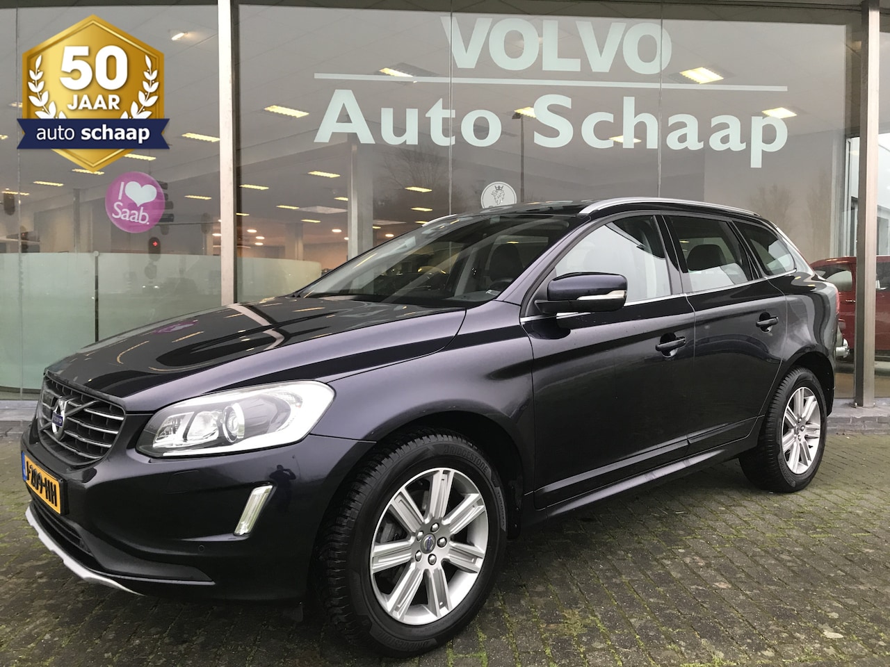 Volvo XC60 - 2.0 T5 AWD Polar+ Luxury Automaat | Rijklaar incl 12 mnd Bovag | Panoramadak Trekhaak afne - AutoWereld.nl