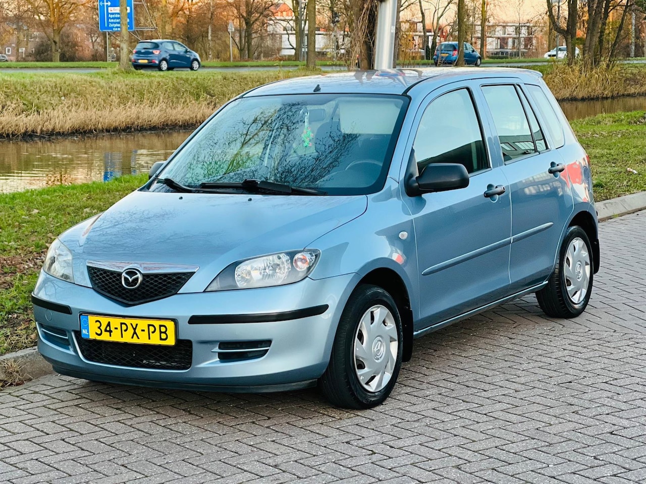 Mazda 2 - 1.4 Exclusive/RIJKLAAR/Cruise control/ - AutoWereld.nl