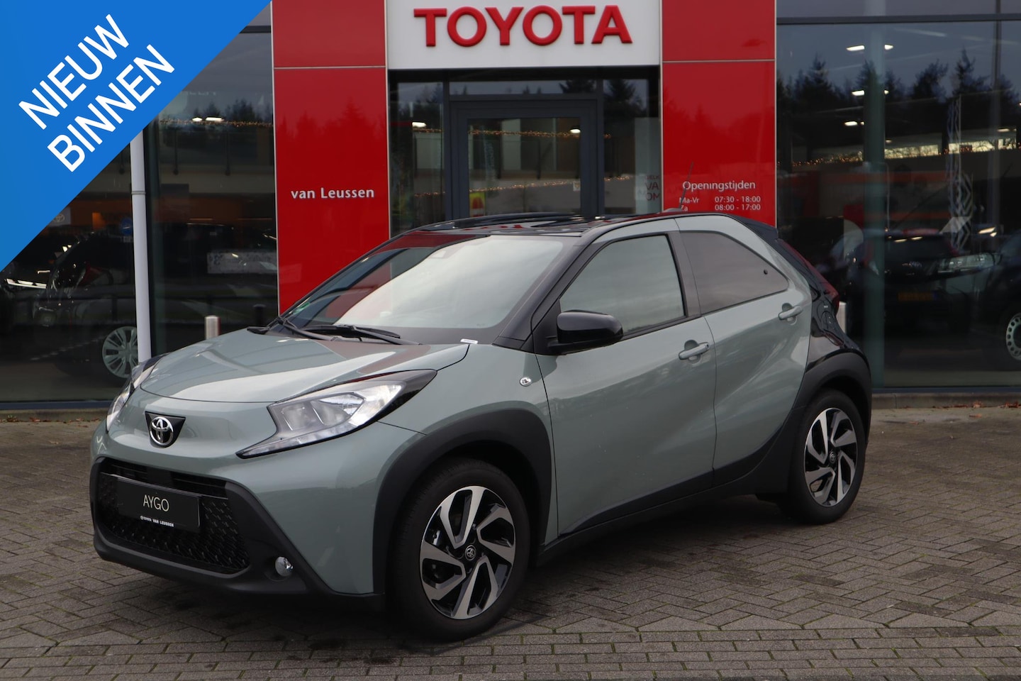 Toyota Aygo X - PULSE 5-DEURS APPLE/ANDROID STOELVERWARM. AIRCO CAMERA - AutoWereld.nl