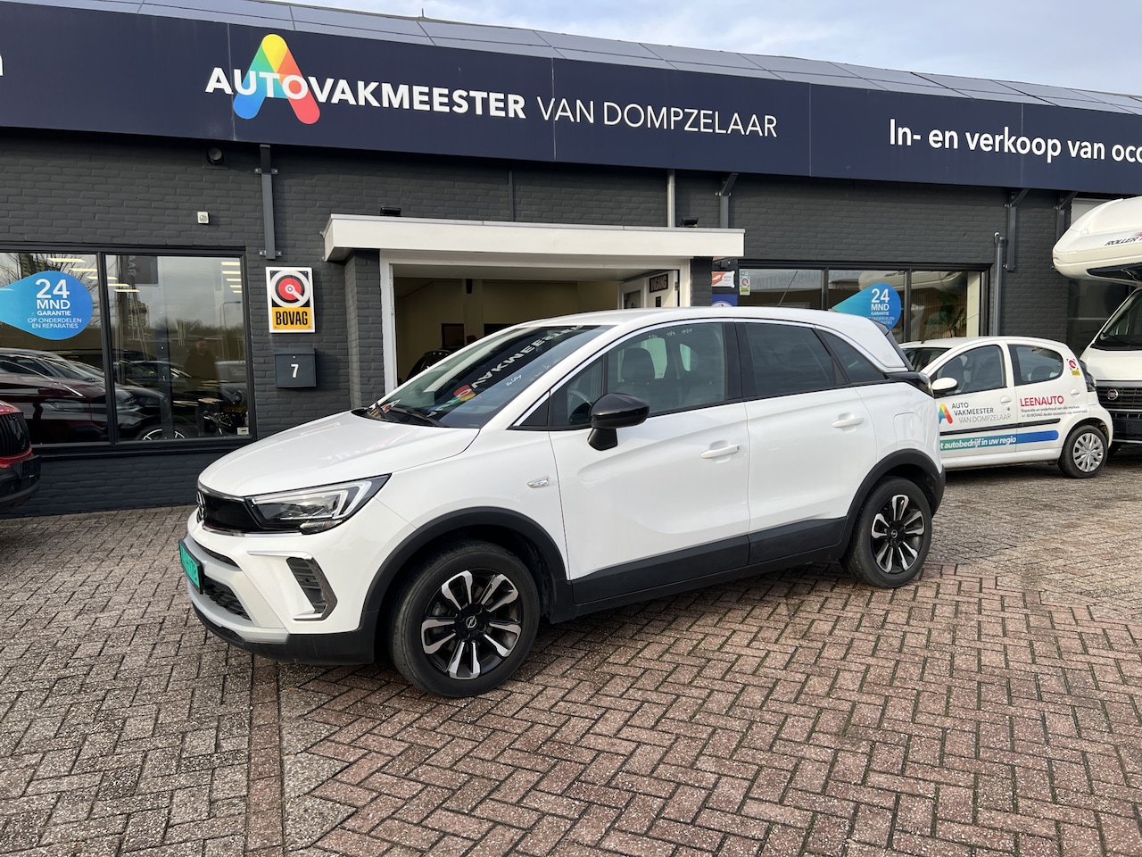 Opel Crossland - 1.2 T. 130PK Elegance / AUTOMAAT / CAMERA / PDC V en A / CLIMATE / - AutoWereld.nl