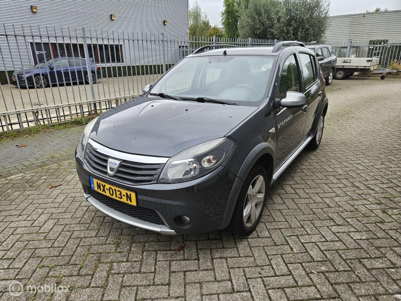Dacia Sandero Stepway - 1.6 - AutoWereld.nl