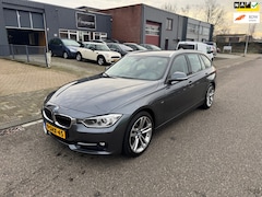 BMW 3-serie Touring - 320i High Executive AUT 2013 | HEAD-UP | LEER | STOELVW