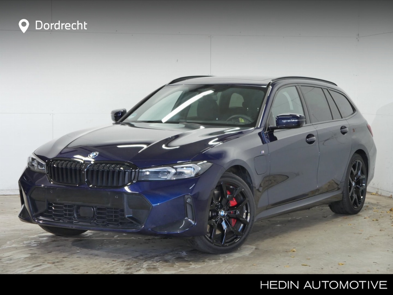 BMW 3-serie Touring - 330e xDrive M-Sport Pro | Panorama | CoPilot | Harman Kardon | Trekhaak | Memory | 19" Jet - AutoWereld.nl