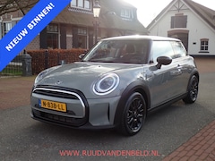 MINI One - 1.5 First Essential CARPLAY / NAVI / FULL-LED