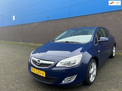 Opel Astra - 1.6 Edition | Automaat | Cruise Control | 17” LM Velgen | Bluetooth | Isofix | Sfeerverlic