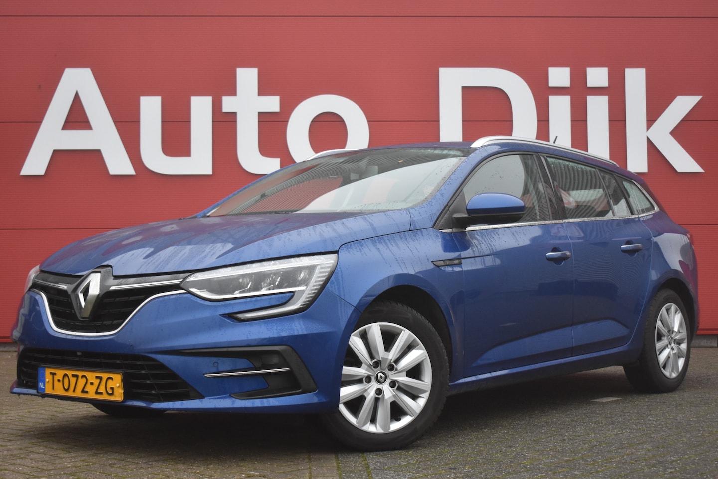 Renault Mégane Estate - 1.3 TCe 140 Equilibre LED | Carplay | Keyless | Navi | Trekhaak | Clima | Cruise | DAB | P - AutoWereld.nl