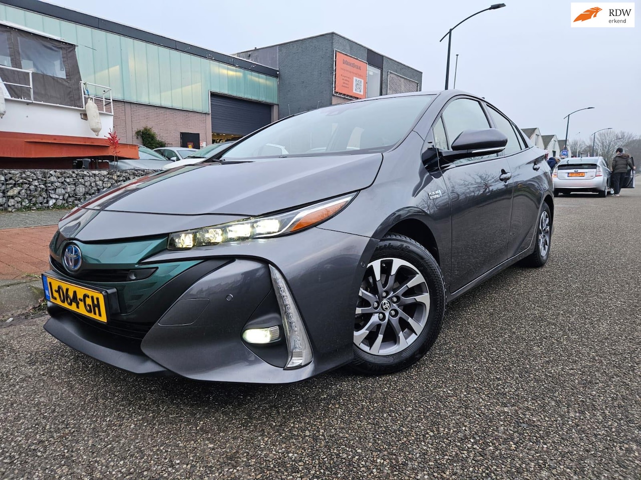Toyota Prius - 1.8 Plug-in Executive Business GARANTIE - AutoWereld.nl