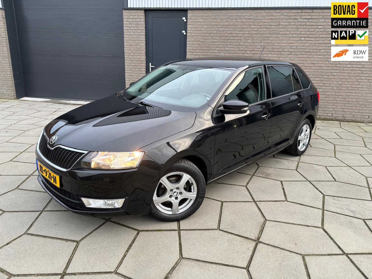 Skoda Rapid Spaceback - 1.2 TSI Greentech JOY 1.2 TSI Greentech JOY - AutoWereld.nl