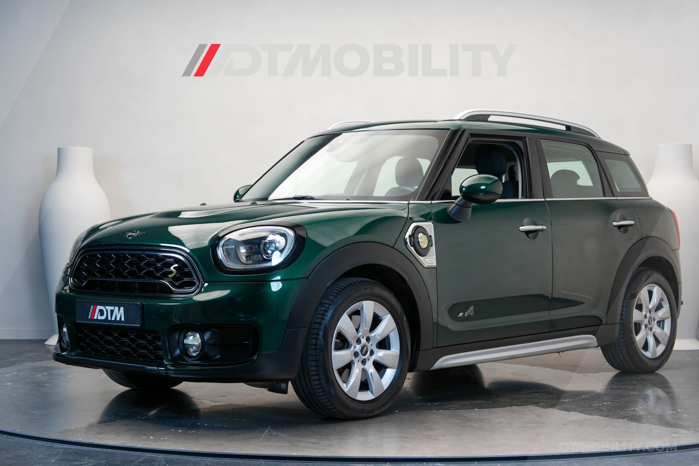 MINI Countryman - Mini 2.0 Cooper S E ALL4 | Sfeerverlichting | Keyless - AutoWereld.nl
