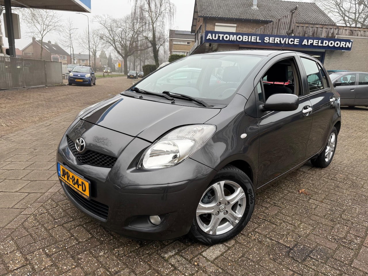 Toyota Yaris - 1.3 VVTi Aspiration AUTOMAAT *AIRCO*ELEKTR. RAMEN*LM. VELGEN*FLIPPERS*5DRS* - AutoWereld.nl
