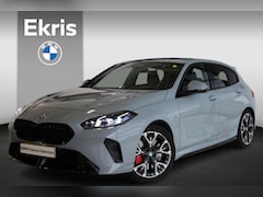 BMW 1-serie - 120 | M Sportpakket Pro | Panorama Dak | Sportstoelen | Stuurwiel en Voorstoelen Verwarmd