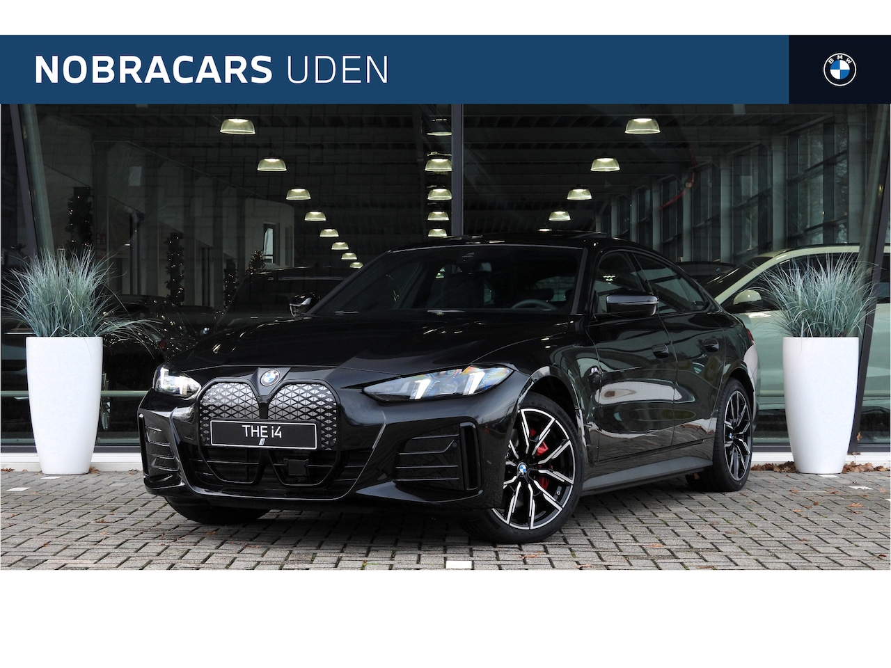 BMW i4 - eDrive35 Gran Coupé M Sport / Schuif-kanteldak / Adaptieve LED / Achteruitrijcamera / Stoe - AutoWereld.nl