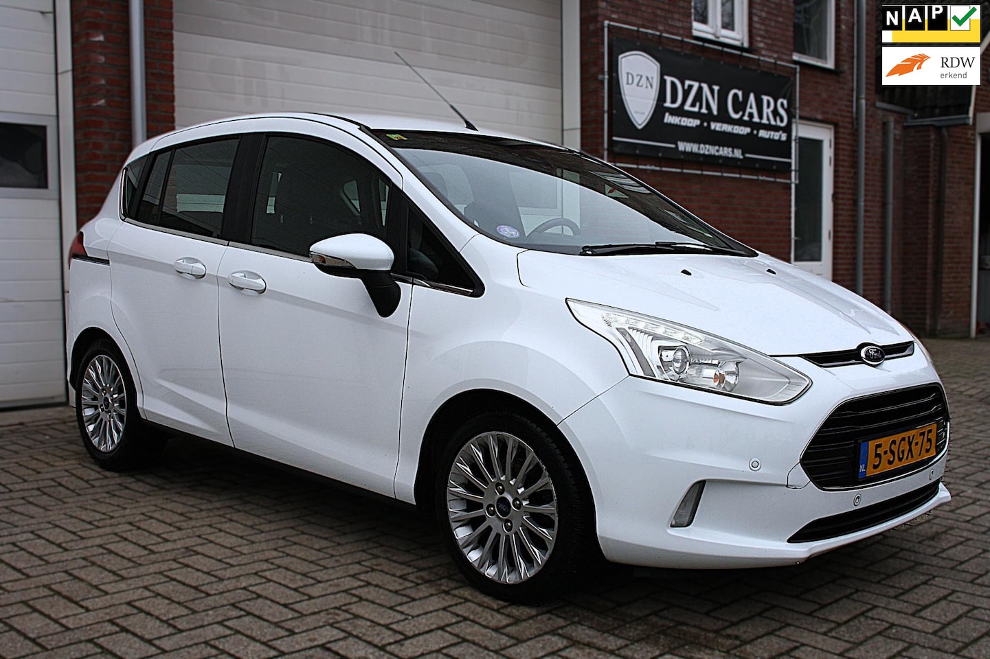 Ford B-Max - 1.0 EcoBoost Titanium|Navi|Airco|Leer|Nap|Camera - AutoWereld.nl