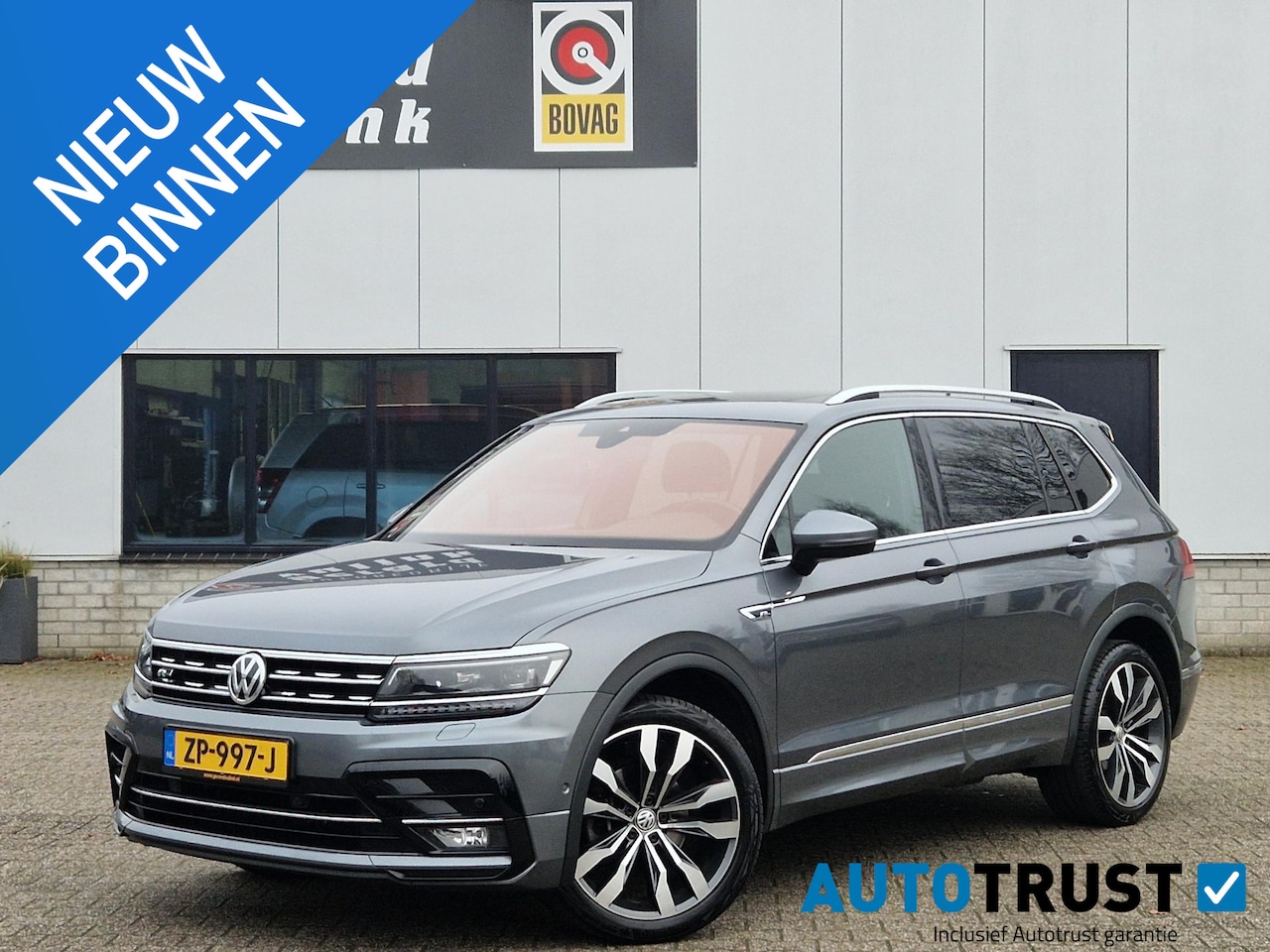 Volkswagen Tiguan Allspace - 1.5 TSI Highline R-Line 7p. PANO TREKHAAK ADAPTIVE - AutoWereld.nl