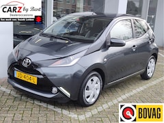 Toyota Aygo - 1.0 VVT-i X-PLAY Camera | Airco | Lederen stuurwiel