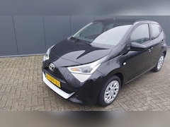 Toyota Aygo - 1.0 VVT-i x-play//NAVI//CAMERA // 37000 KM
