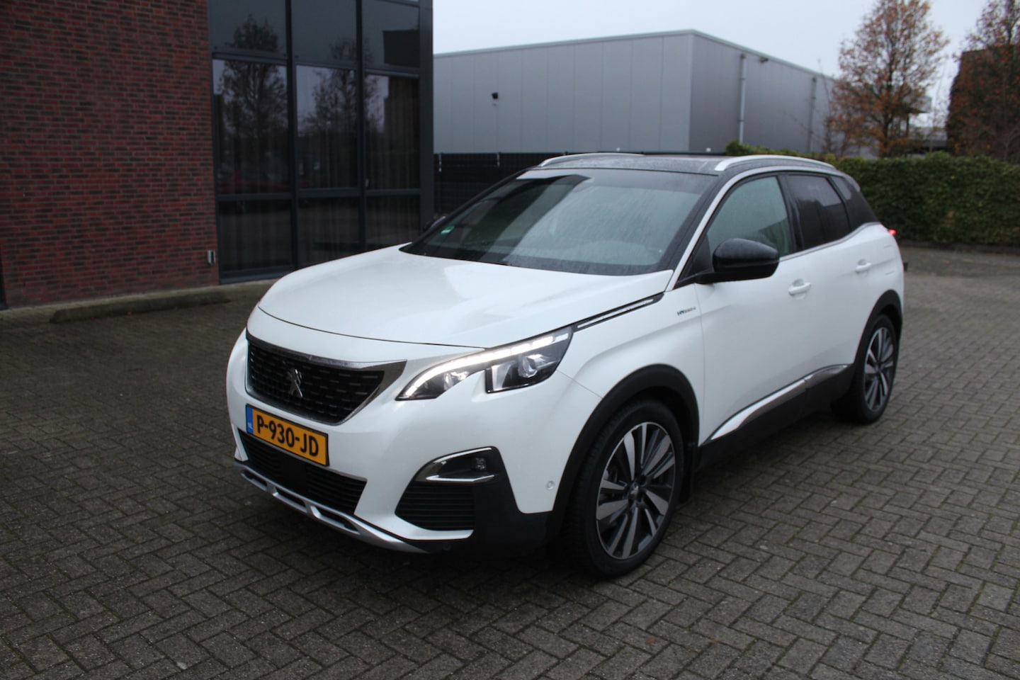Peugeot 3008 - 1.6 HYbrid4 300 PK GT Schuifdak-Leder-Led-Keyless-Dodehoek-Detectie-Memory-Focal SOH 100% - AutoWereld.nl