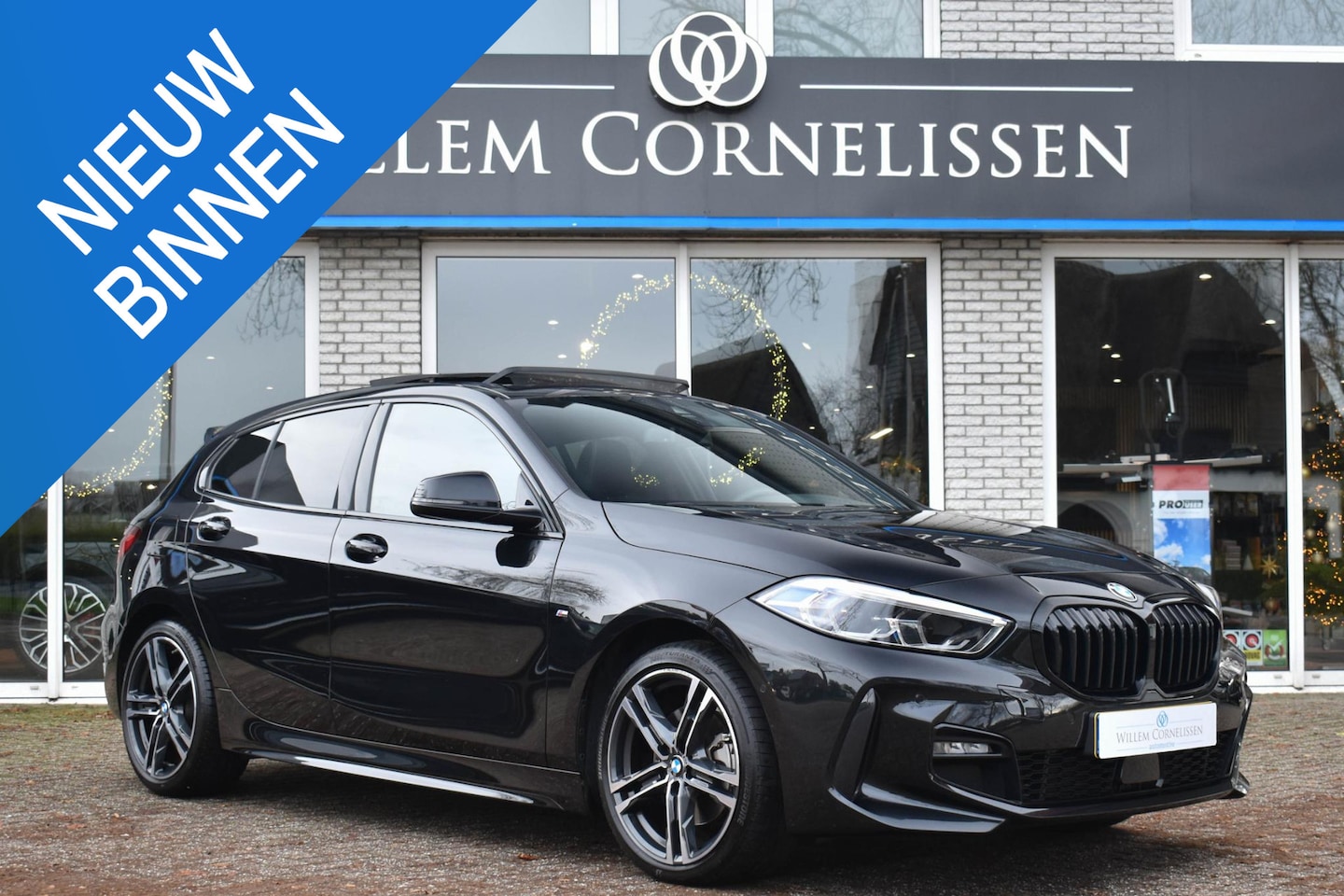 BMW 1-serie - 118i M-Sport Pano Leder Trakhaak Camera HiFi - AutoWereld.nl
