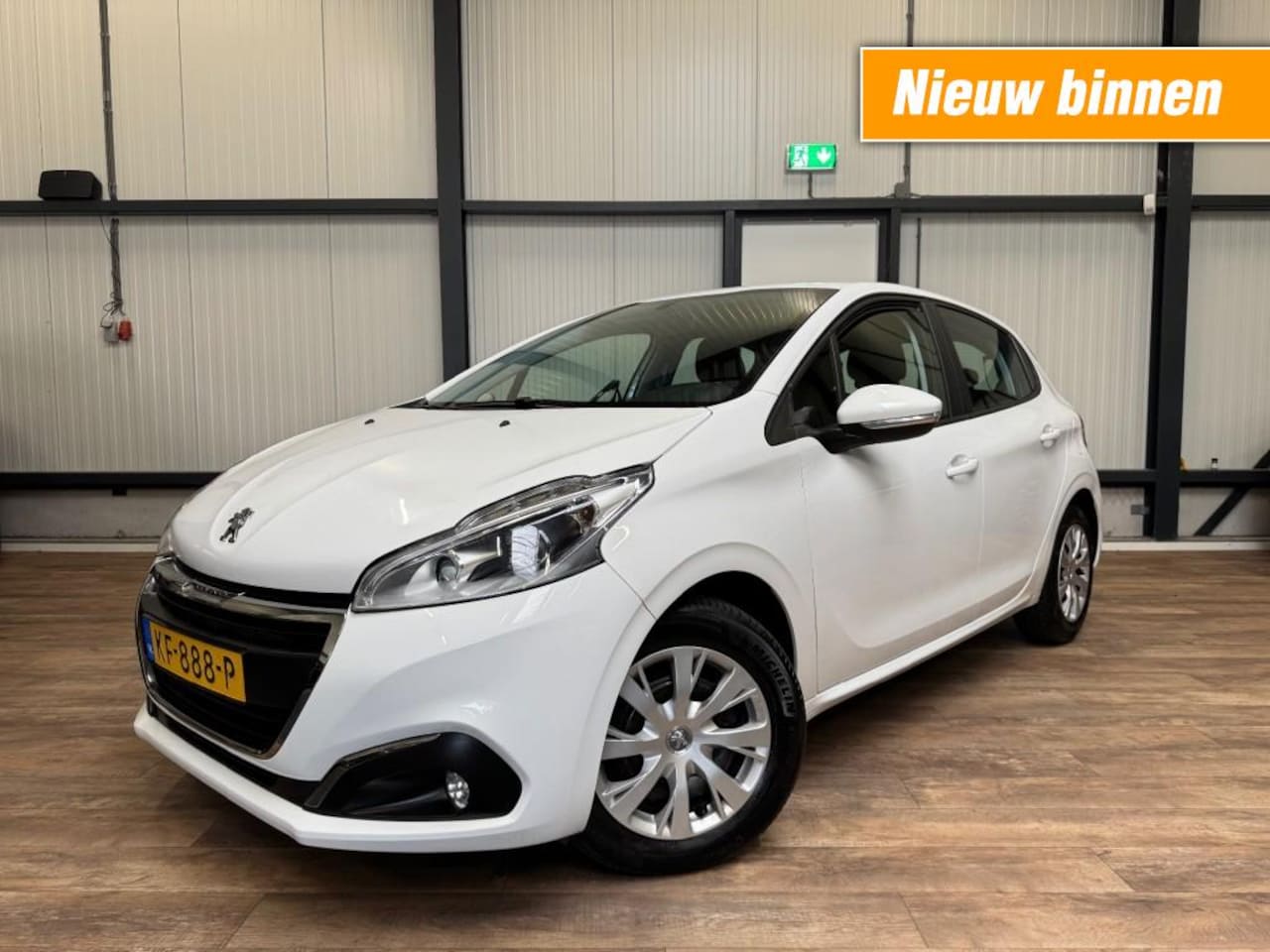 Peugeot 208 - 1.2 PureTech Blue Lion / NAVI / CRUISE / Apple CARPLAY / 5-Drs / - AutoWereld.nl