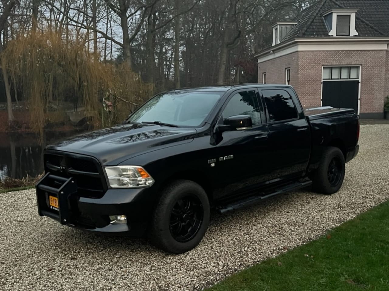 Dodge Ram 1500 - 1500 5.7 V8 4x4 LPG G3 Dubbele Cabine Youngtimer NIEUW MODEL #DIK - AutoWereld.nl
