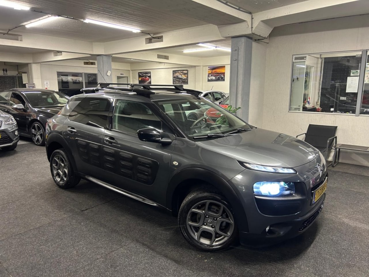 Citroën C4 Cactus - 1.2 VTi Shine*Camera*NAP*Navi*Velgen - AutoWereld.nl