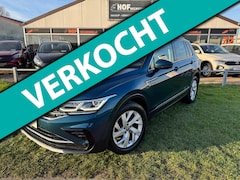 Volkswagen Tiguan - 1.5 TSI Life Highline Elegance VIRTUAL COCKP./CARPLAY/TREKHAAK