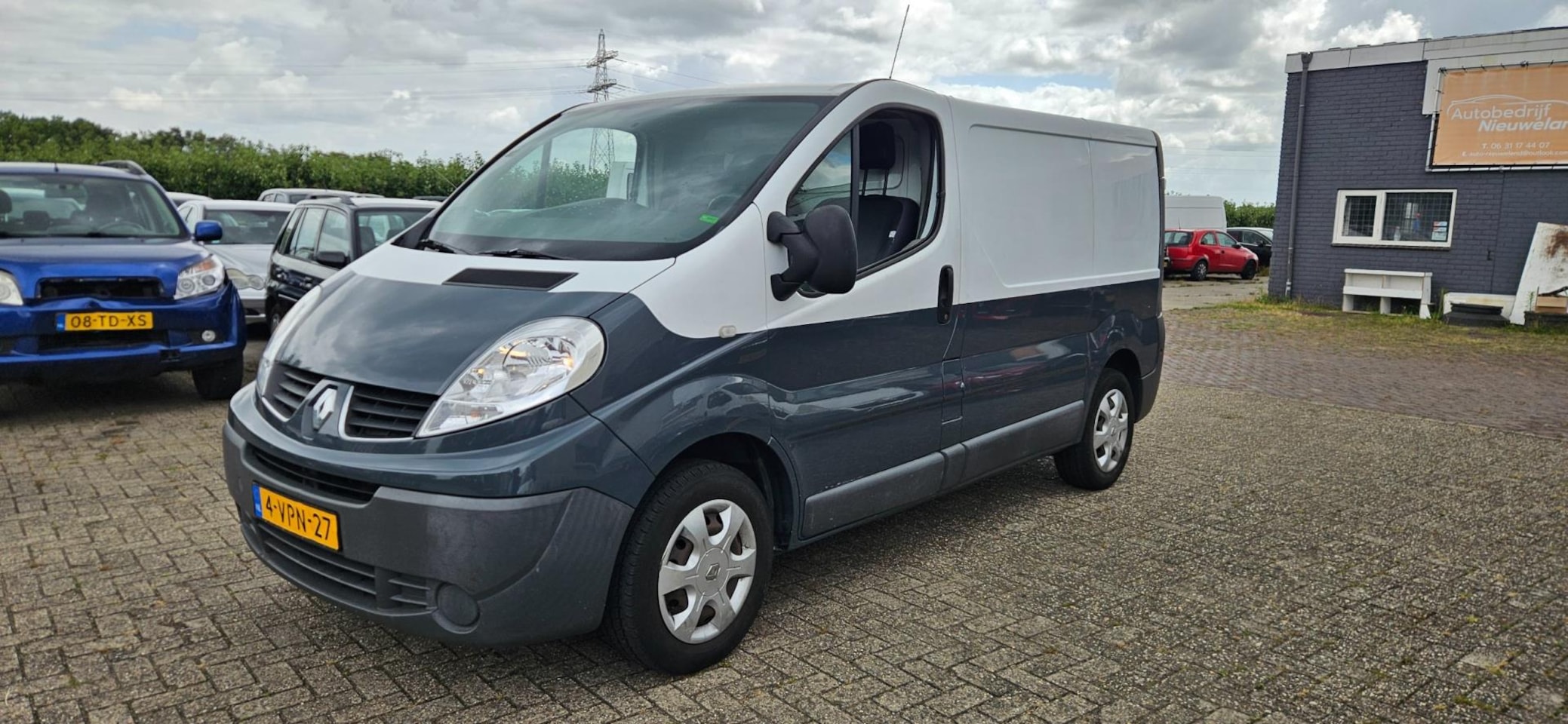 Renault Trafic - Vivaro 2.0 dCi T27 L1H1 Eco Euro5 Trekhaak - AutoWereld.nl