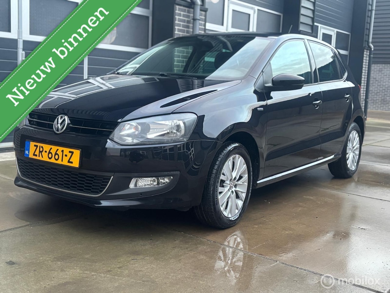 Volkswagen Polo - 1.2 Life Stoelv. Nette Auto Bomvol Nieuwe APK - AutoWereld.nl