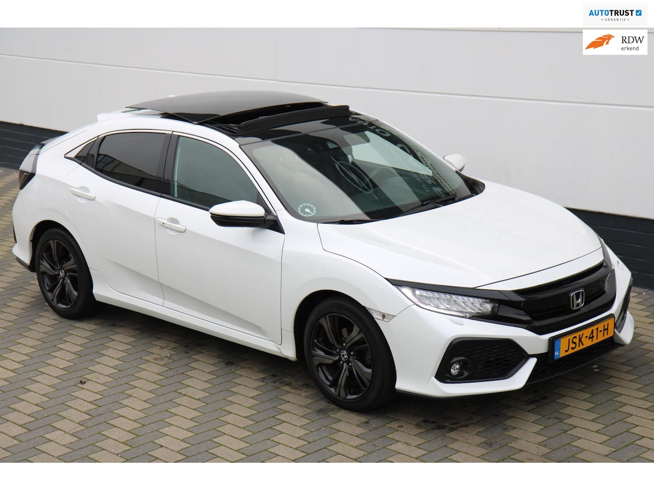 Honda Civic - 1.0 i-VTEC Premium Automaat Pano Carplay Leder!! - AutoWereld.nl