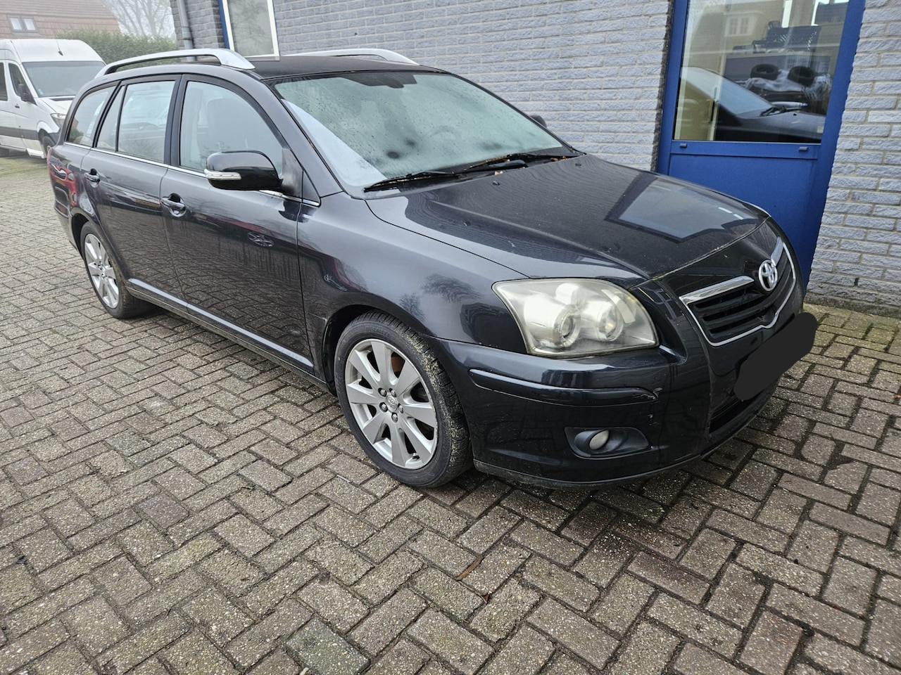 Toyota Avensis Wagon - 2.0 VVTi Luna Business Motor defect, Engine broken - AutoWereld.nl