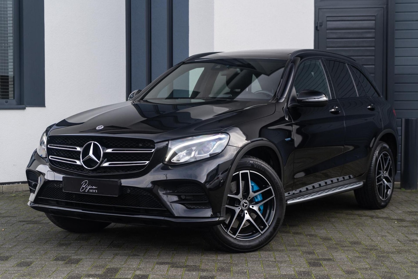Mercedes-Benz GLC-klasse - 350e 4MATIC AMG Line PANO / TREKHAAK / CAMERA - AutoWereld.nl