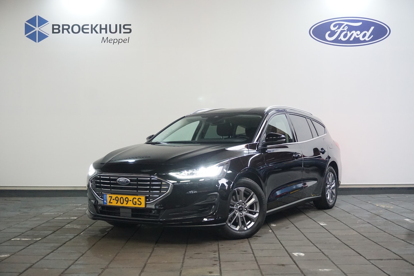 Ford Focus Wagon - 1.0 EcoBoost Hybrid Titanium | Airco (automatisch) | Cruise control | DAB ontvanger - AutoWereld.nl