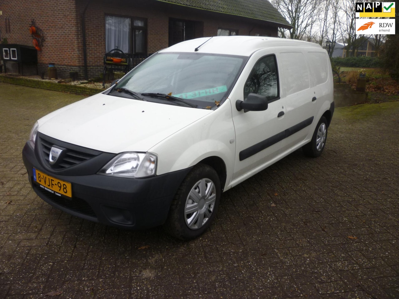 Dacia Logan - 1.6 1.6 (BENZINE) - AutoWereld.nl