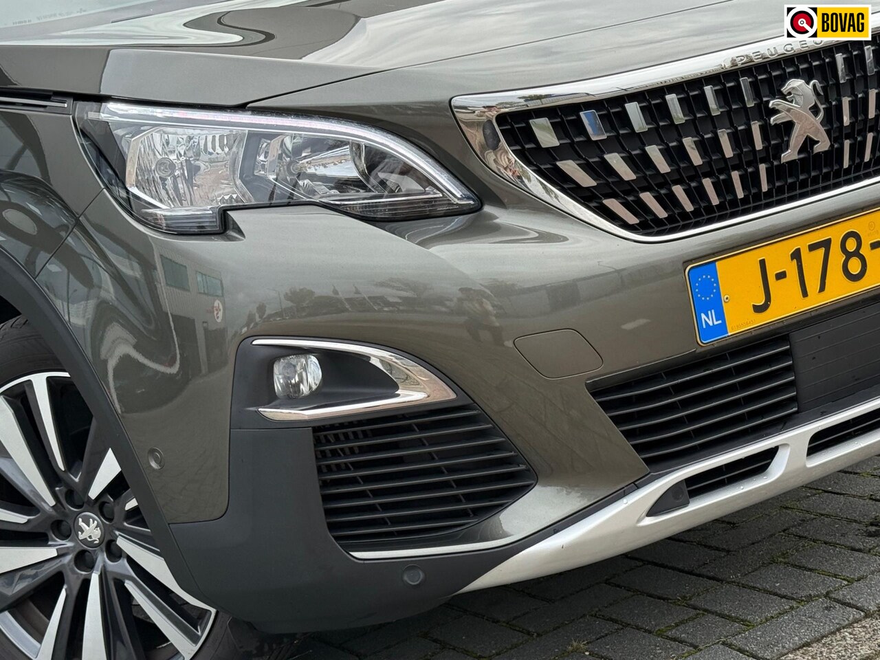 Peugeot 3008 - 1.2 PureTech Allure Avantage Automaat - Amazonite - Camera/Carplay/Cruise - AutoWereld.nl