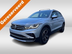 Volkswagen Tiguan - 1.4 TSI 245pk eHybrid Elegance DSG Automaat Panoramadak / LED Matrix verlichting / Navigat