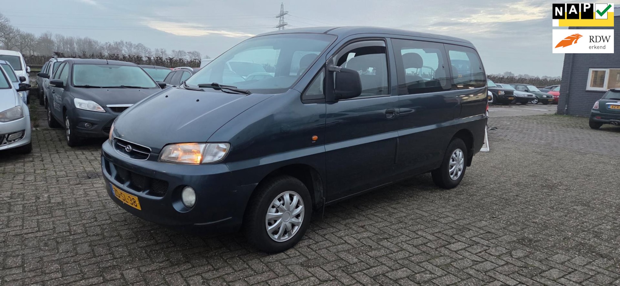 Hyundai H 200 - 2.4 GL 7seater Benzine bus - AutoWereld.nl