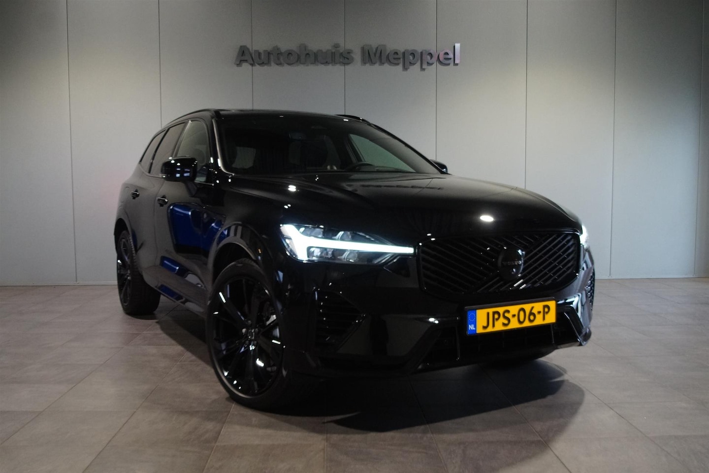 Volvo XC60 - NIEUW T8-AWD 2026 Facelift | Black-Ultra | B&W | Massage/Verkoelde Stoelen | Trekhaak | - AutoWereld.nl