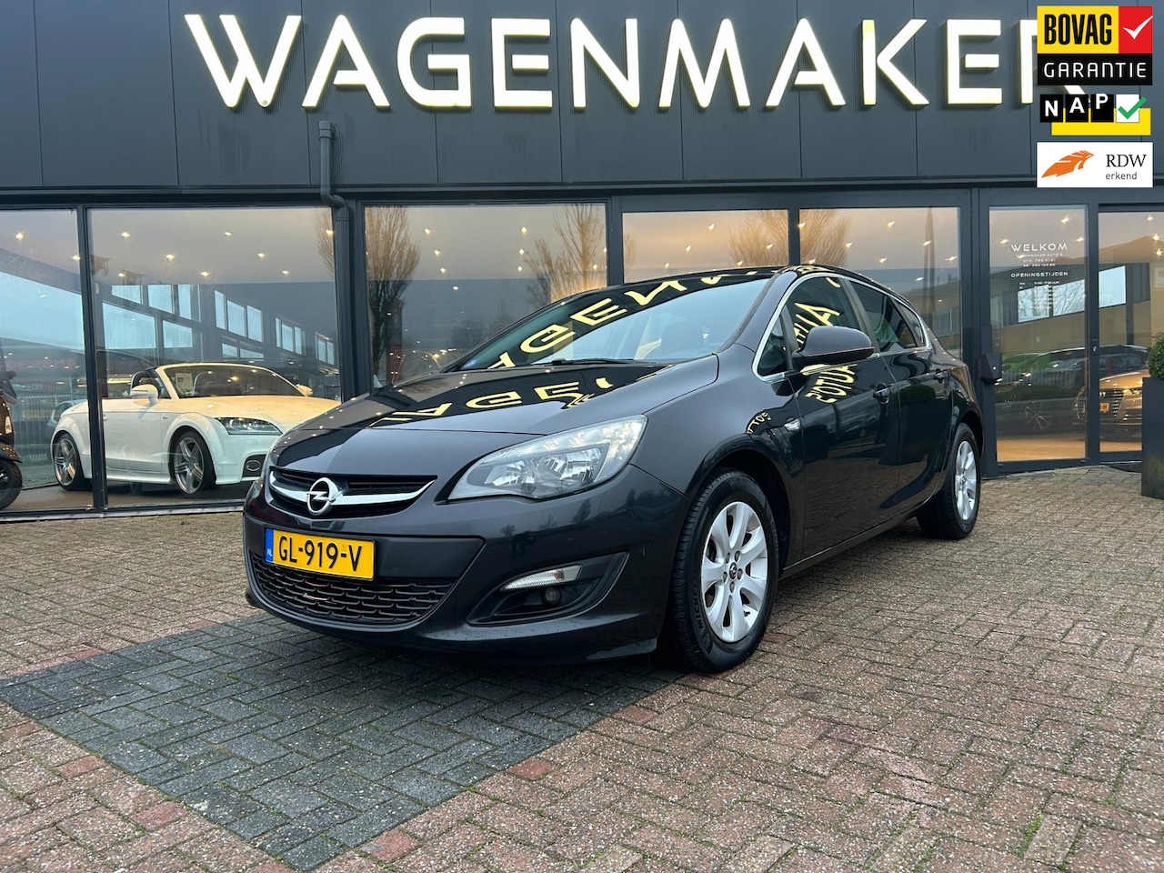 Opel Astra - 1.4 Turbo Blitz Airco|Cruise|NAVI|Goed Onderhouden - AutoWereld.nl