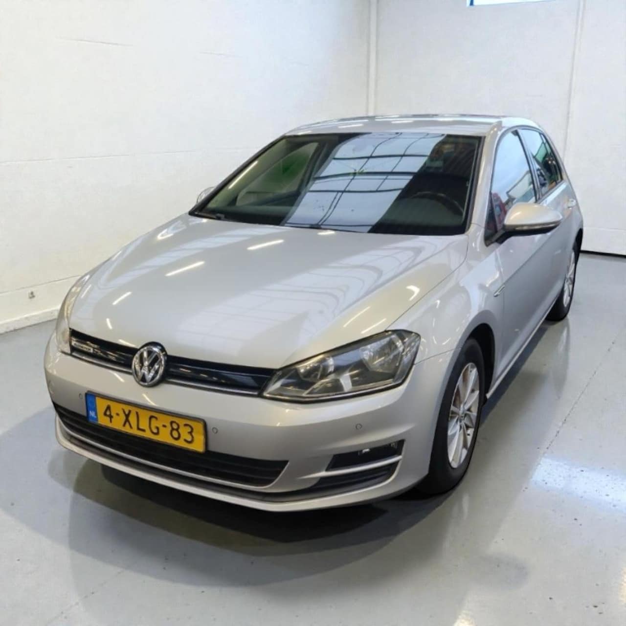 Volkswagen Golf - 1.6 TDI Comfortline BlueMotion 1e eigenaar - AutoWereld.nl