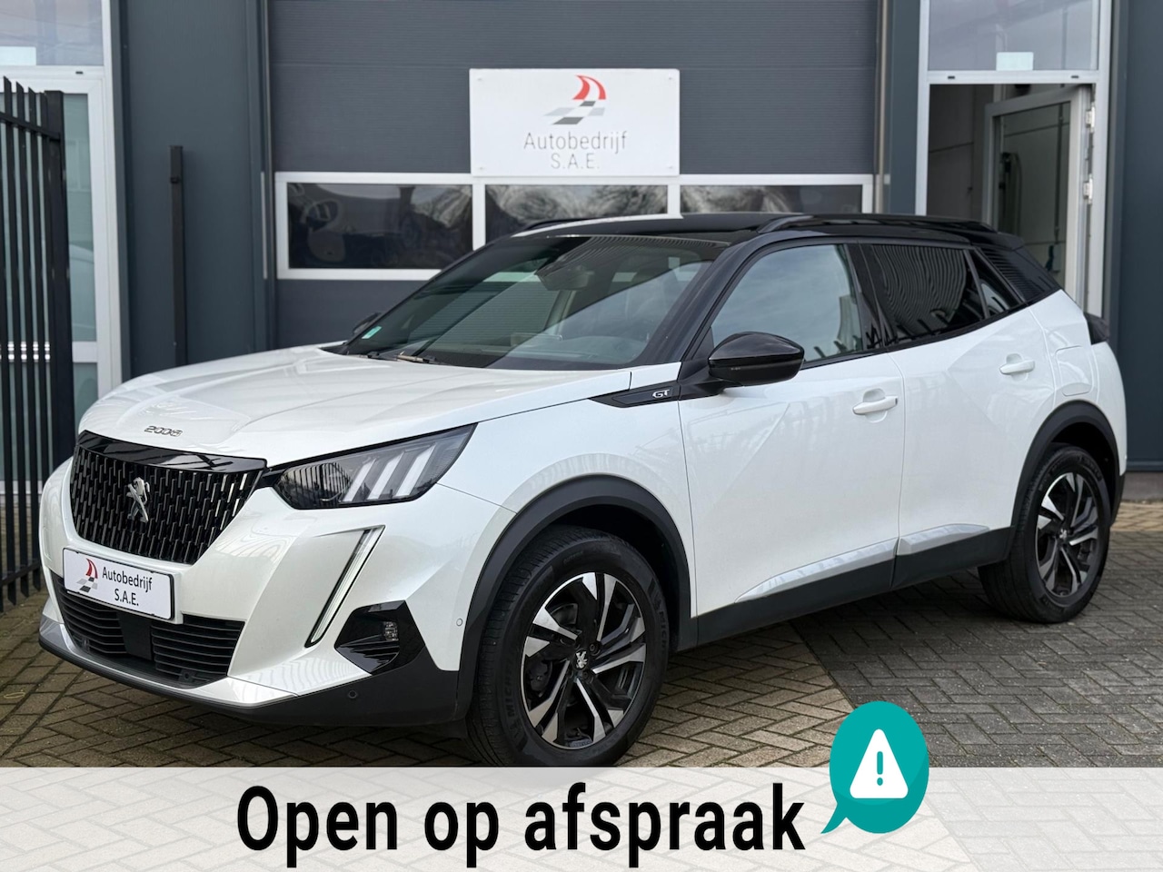 Peugeot 2008 - 1.2 PureTech GT CARPLAY NAVI AUT STOELVERWARMING - AutoWereld.nl