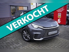 Lexus LBX - Elegant 2WD / Parkeercamera / Leder / Apple Carplay / Stoel/stuur verwarming / ACC